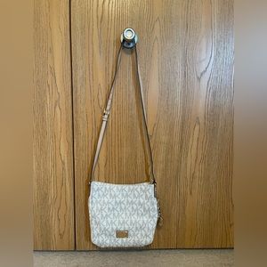 Small White Michael Kors Crossbody